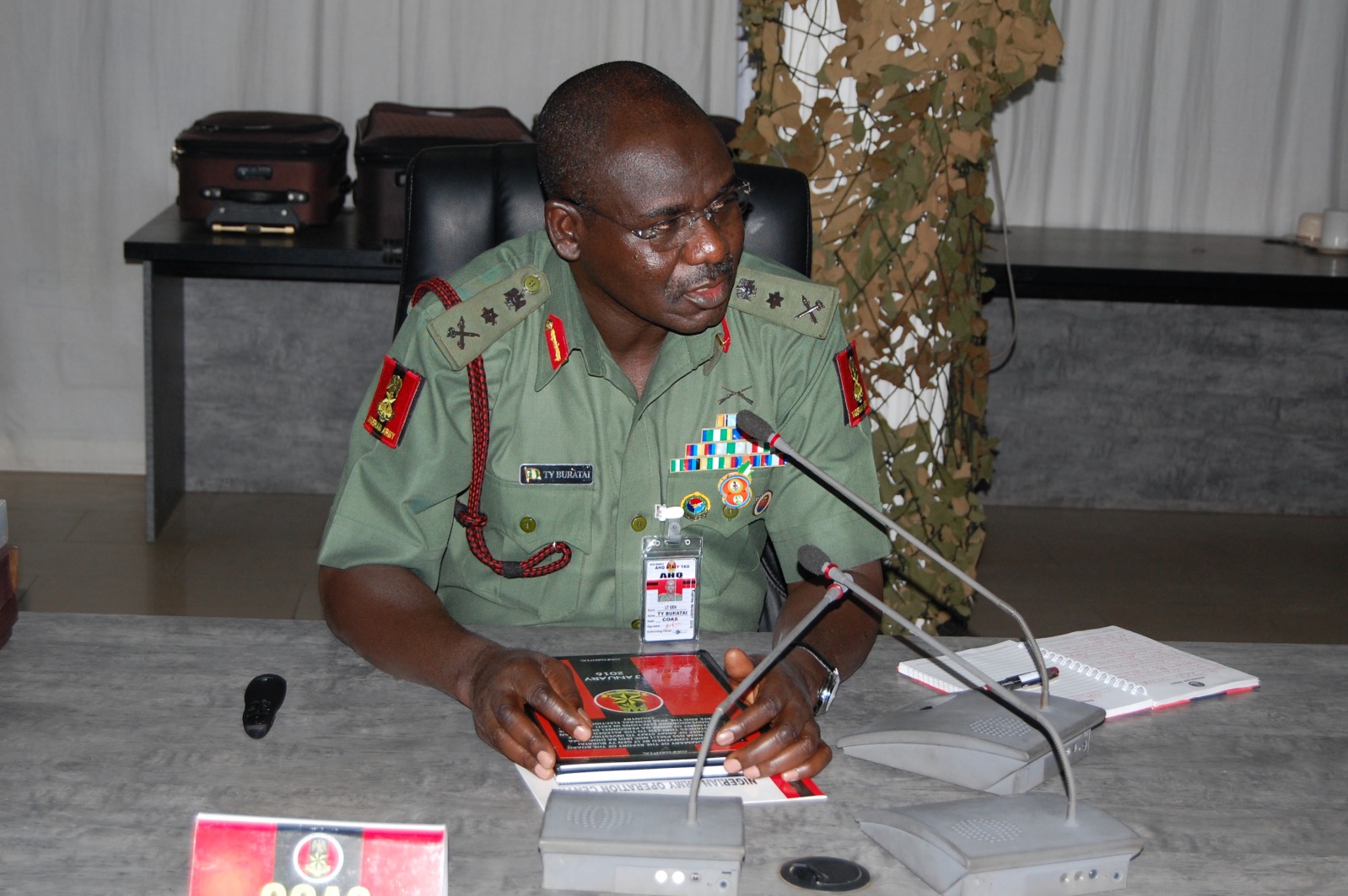 The-Chief-of-Army-Staff-Lieutenant-General-Tukur-Yusuf-Buratai-making-remarks-after-receiving-the-report_Fotor.jpg image